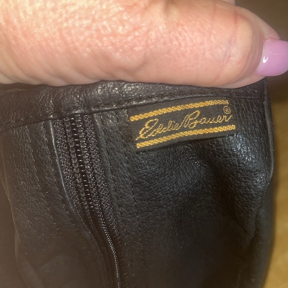 Eddie Bauer black Belt Bag w/ Adjustable Strap & Zippered Compartments - Picture 6 of 8